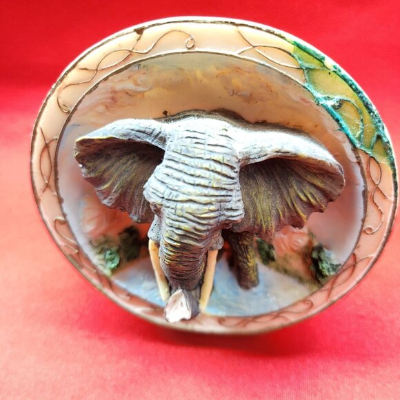 3D Elephant Embedded Polystone Dome and Base Shelf Decor - Picture 12 of 12